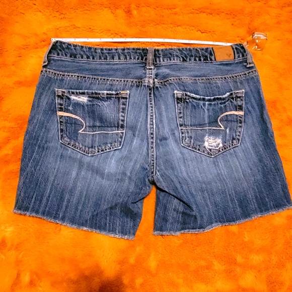 PRE-OWNED Junior's Denim Distressed shorts - Picture 2 of 3